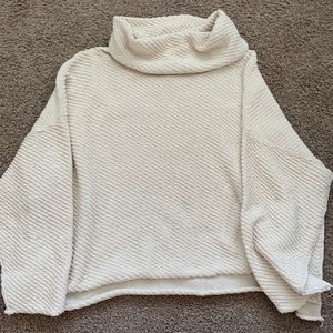 semi cropped crochet sweater